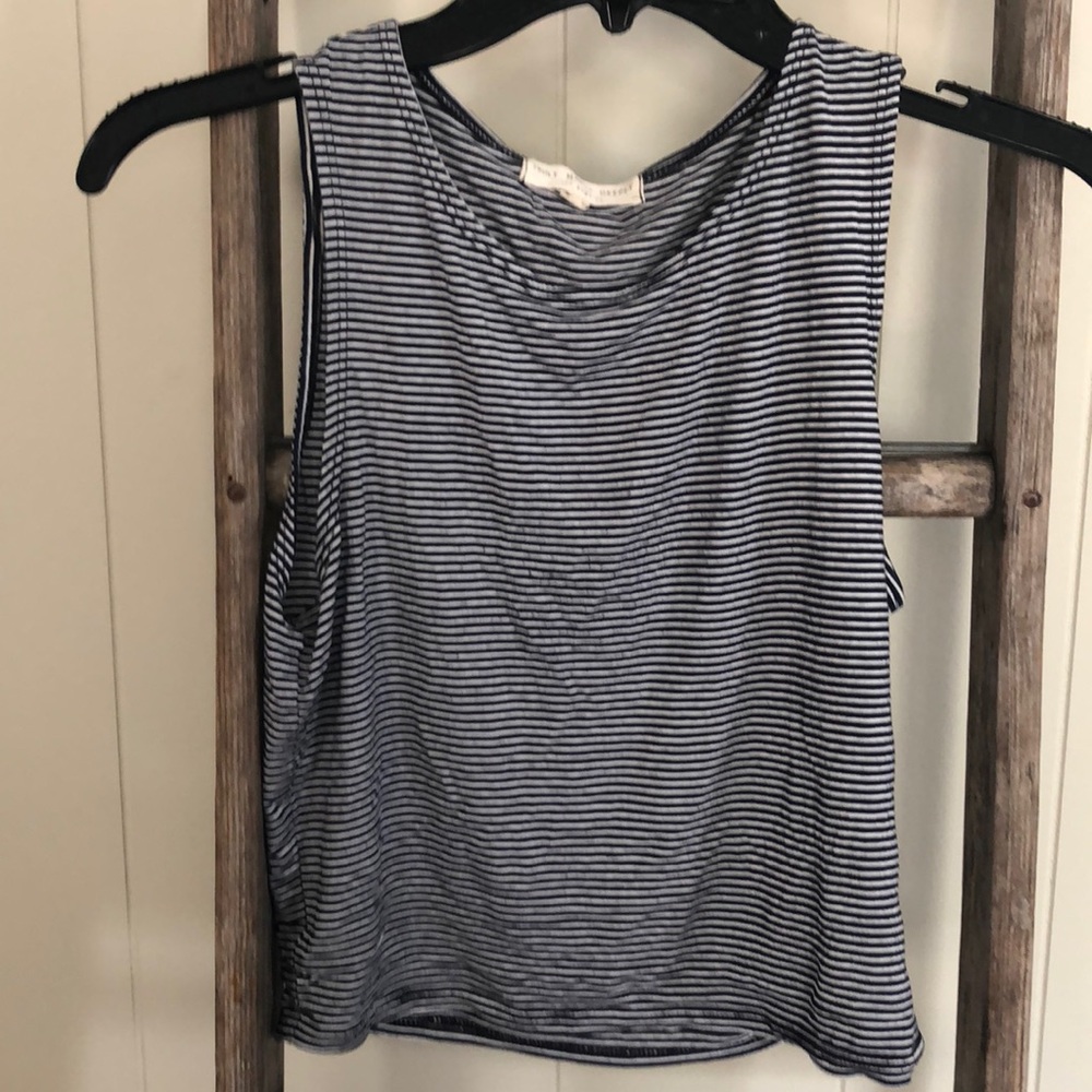 URBAN OUTFITTERS BLUE + WHITE STRIPED CROP SIZE S